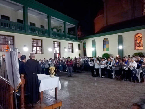 Visita de Fr. Michael Perry, OFM, Ministro General, a la Parroquia San Francisco de Asís-Barranco